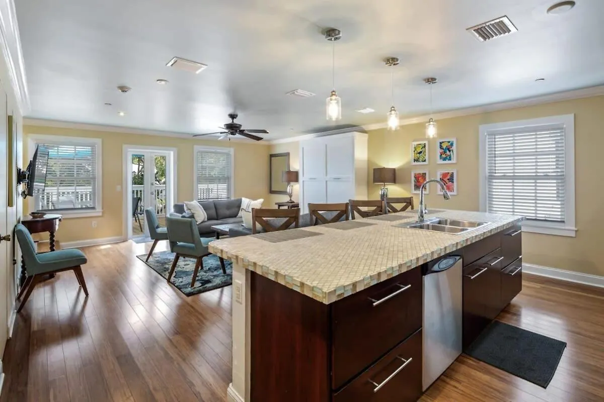 Cloud Suite On Duval Key West