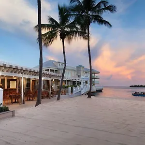 4* Resort Pier House &